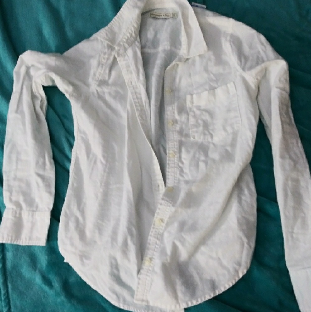 Abercrombie & Fitch white collared button down.